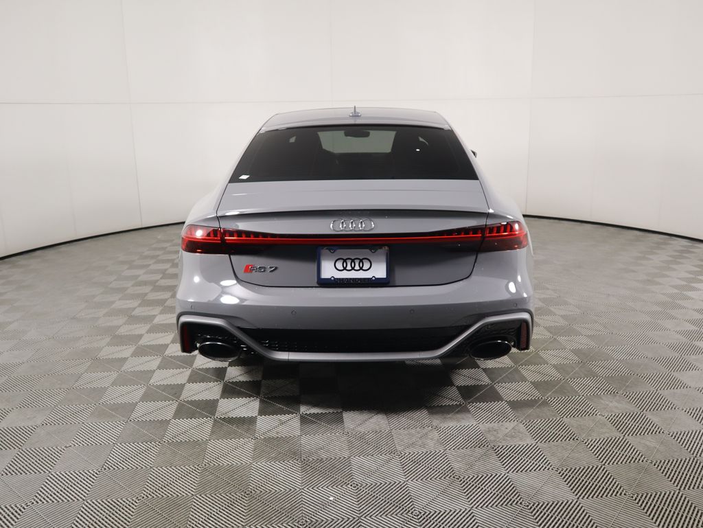 Thumbnail: 2026 Audi RS 7 - 6