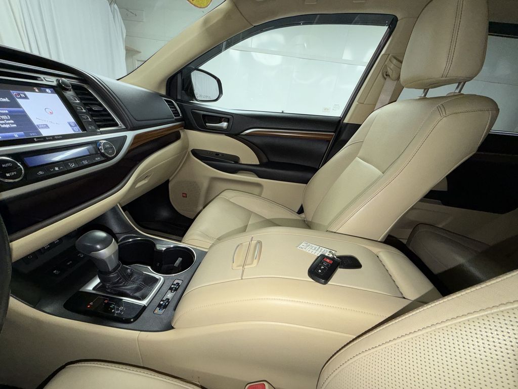 Used 2018 Toyota Highlander SUV