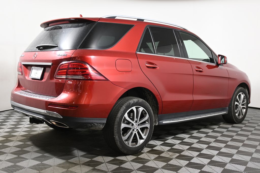 Thumbnail: 2016 Mercedes-Benz GLE - 10