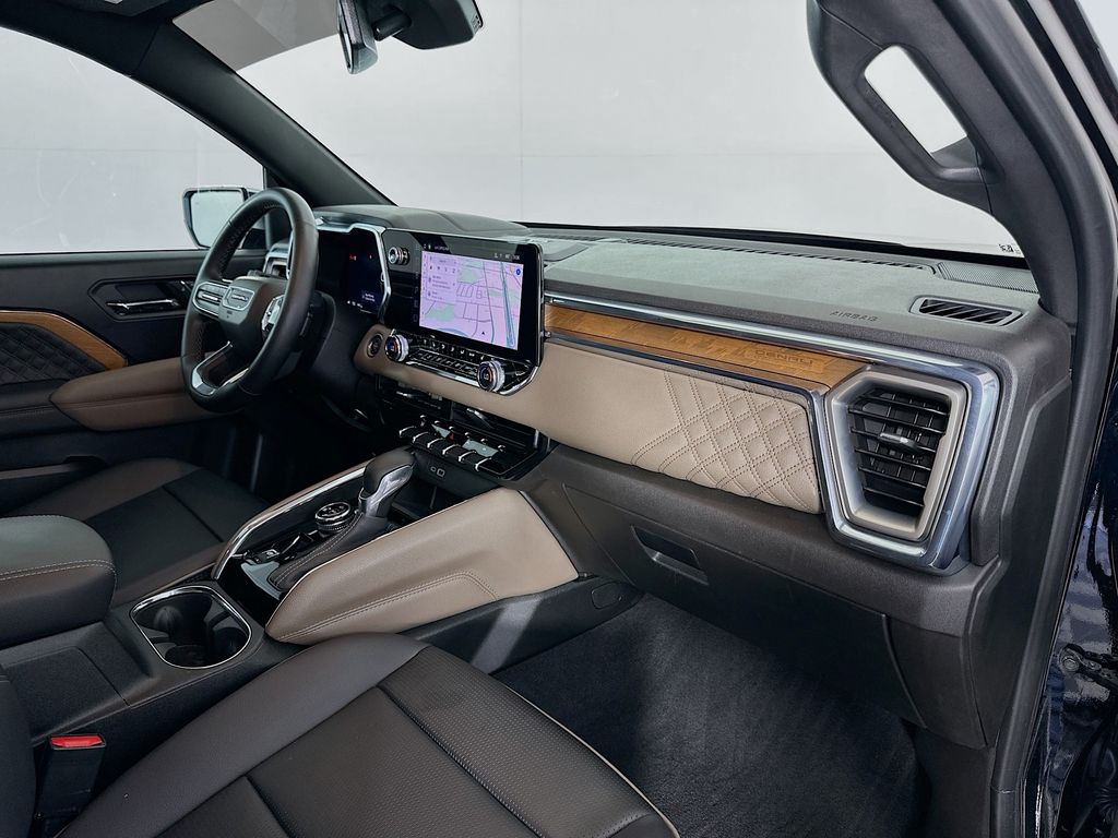 Thumbnail: 2024 GMC Canyon - 31