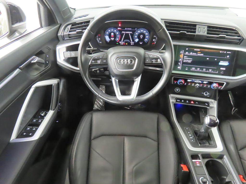 Thumbnail: 2023 Audi Q3 - 13