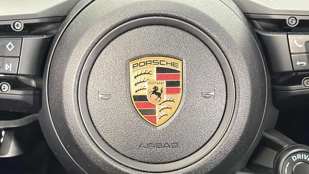 2025 Porsche   16