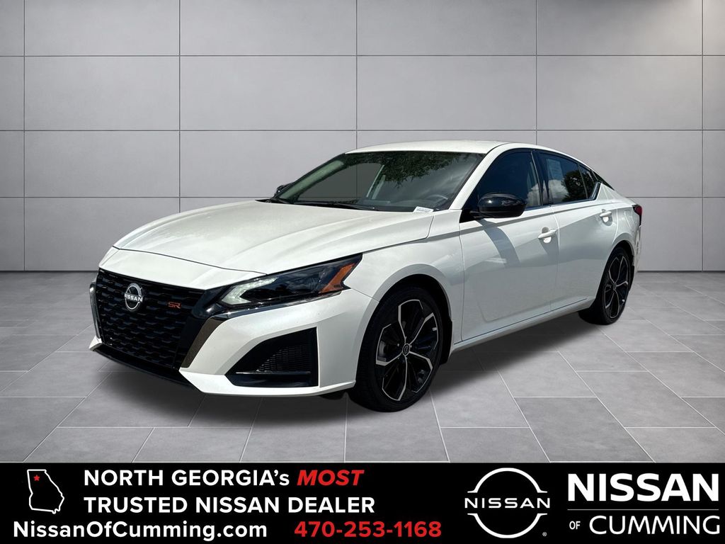 Pearl White 2025 Nissan Altima Sedan Front-Wheel Drive Continuously Variable Transmission