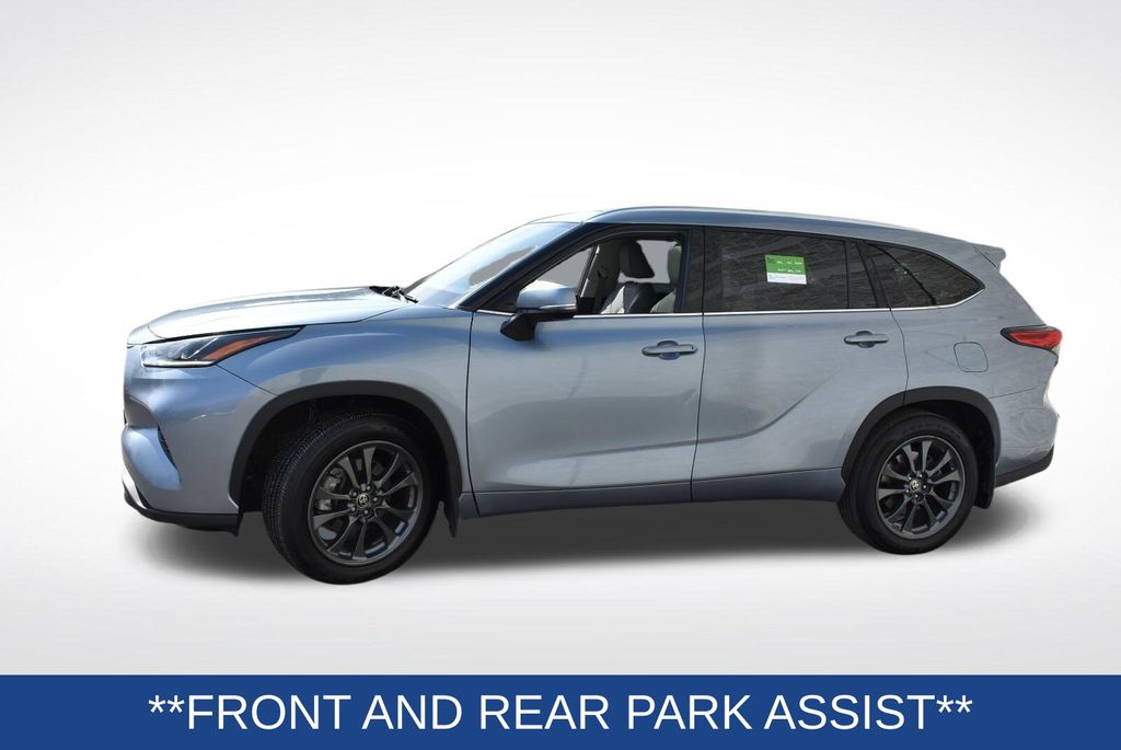 2022 Moon Dust Toyota Highlander Limited AWD SUV