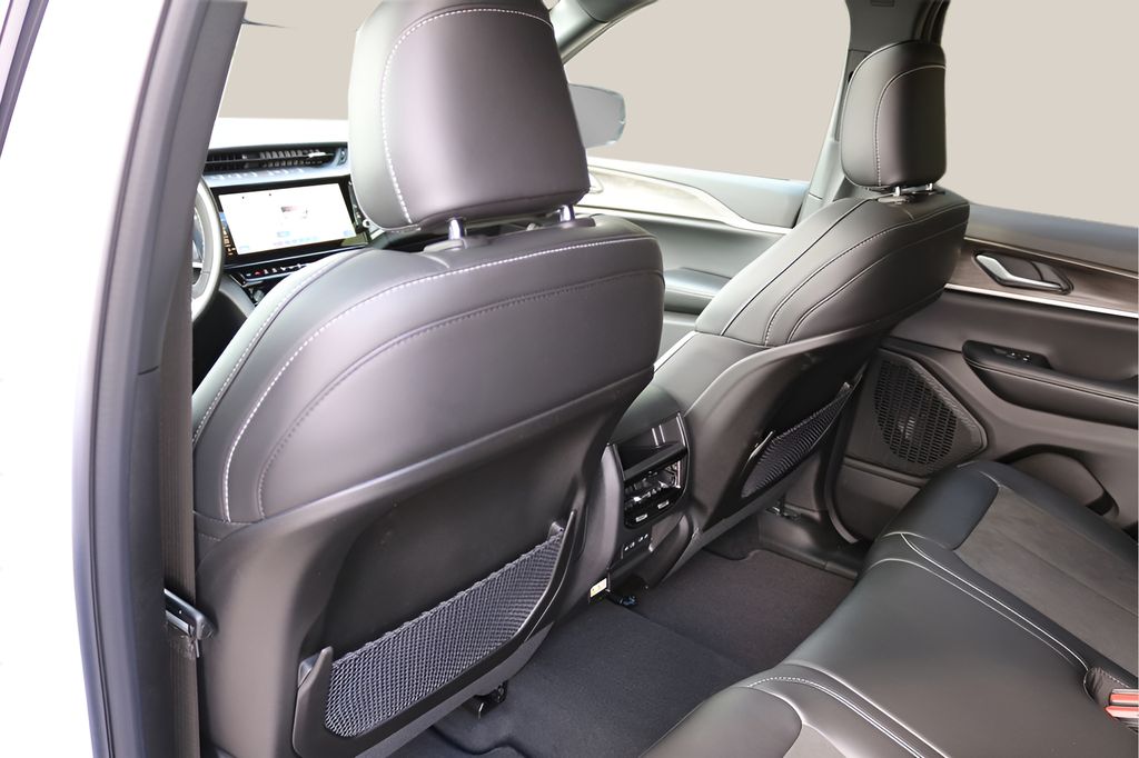 New 2026 White Jeep Altitude image 14