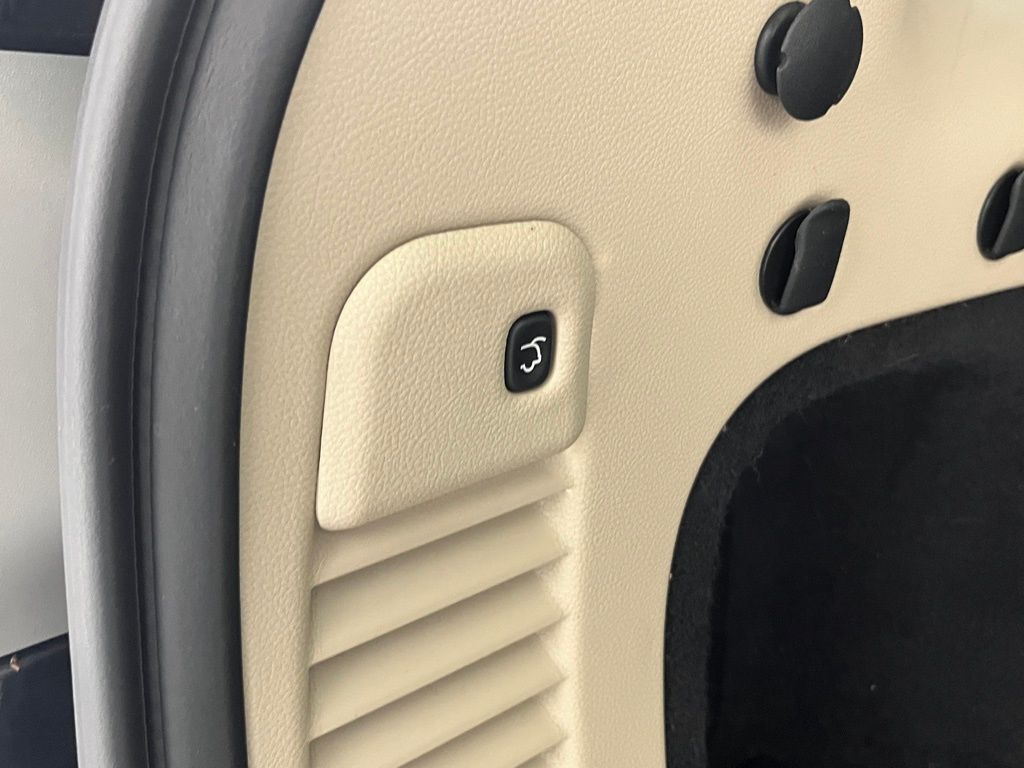 Thumbnail: 2013 Jeep Grand Cherokee - 29