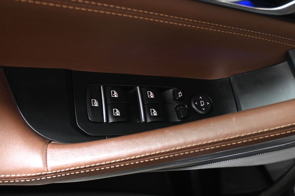 Thumbnail: 2021 BMW X6 - 32