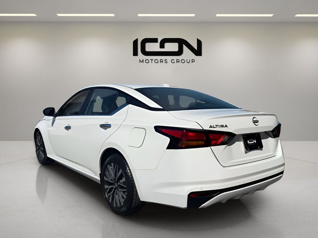 Used 2025 Nissan Altima Sedan