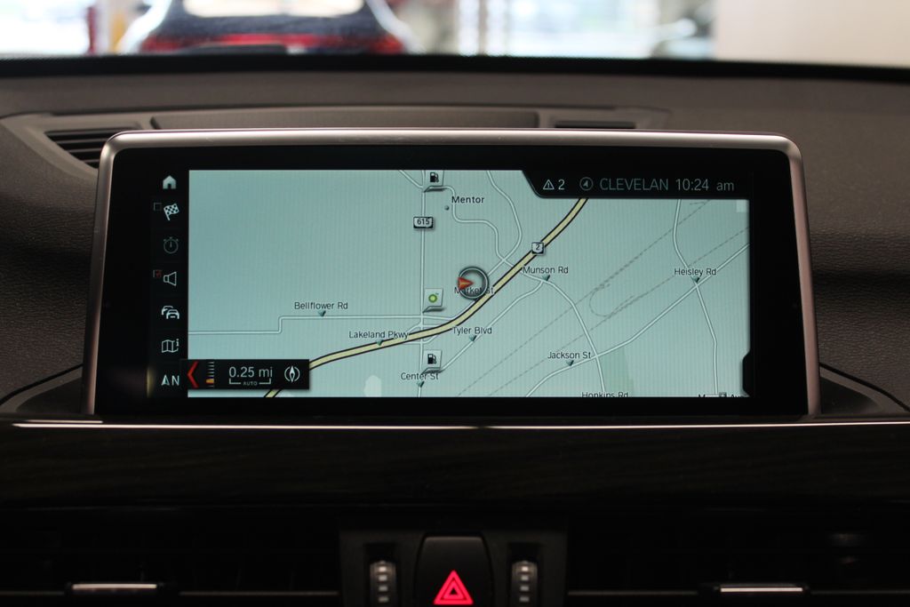 Thumbnail: 2018 BMW X1 - 16