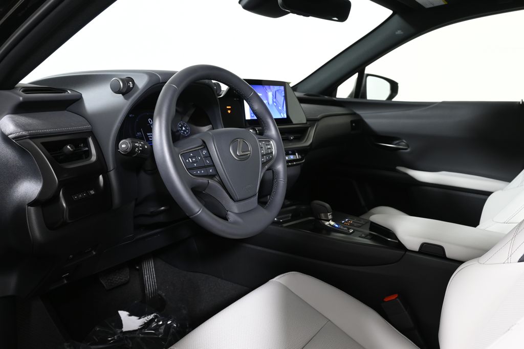 Thumbnail: 2025 Lexus UX - 14