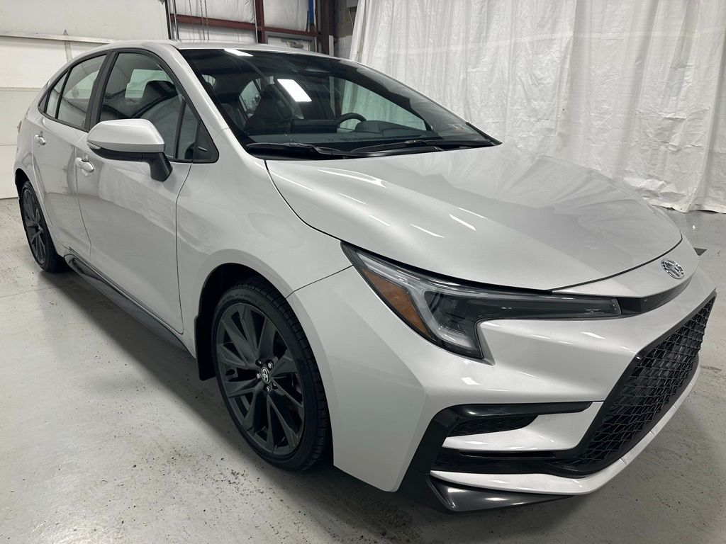 2025 Toyota Corolla SE FWD