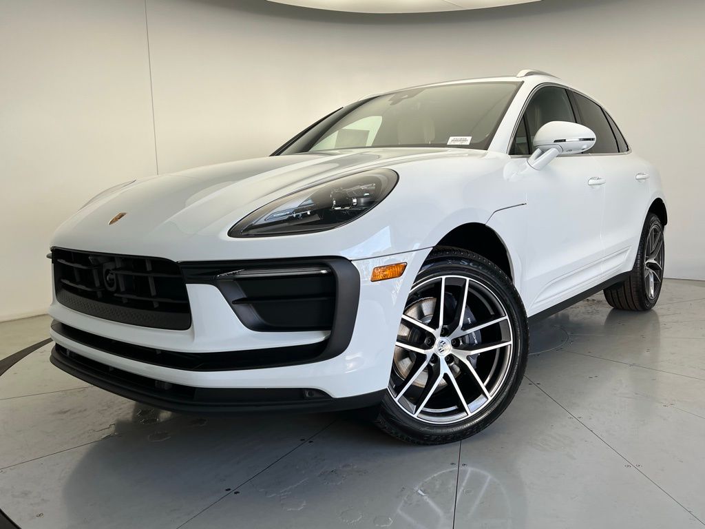 Carrara White 2026 Porsche Macan SUV / Crossover 7-Speed Automatic