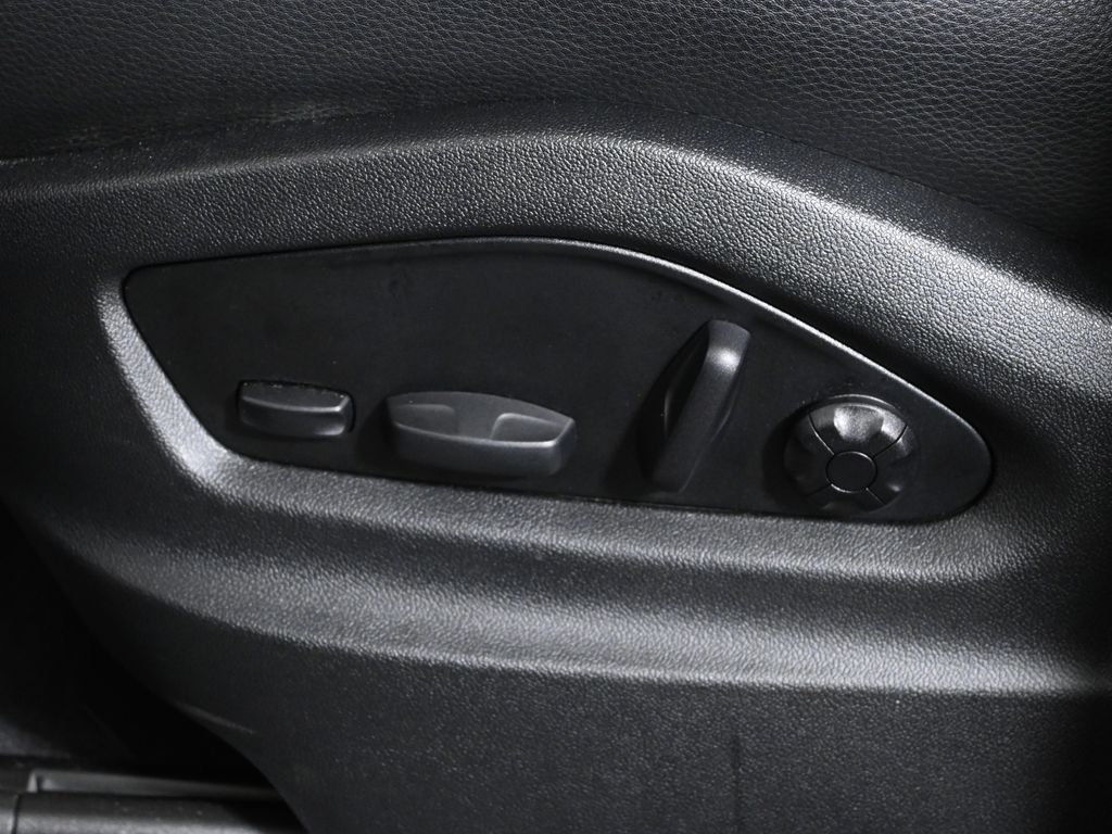 Thumbnail: 2025 Porsche Cayenne - 29