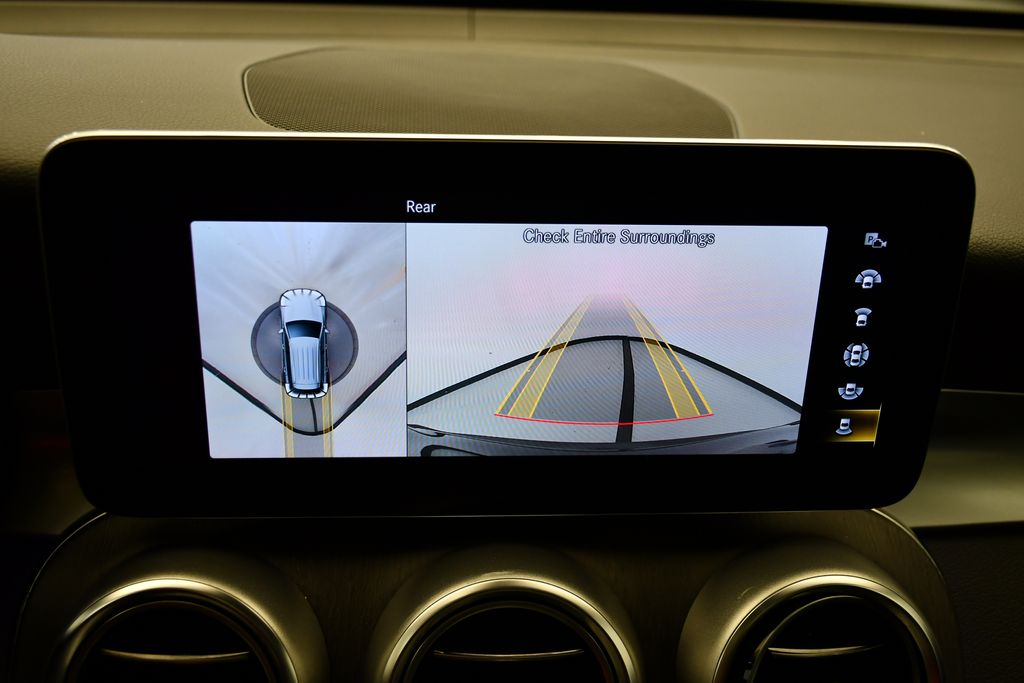 Thumbnail: 2022 Mercedes-Benz GLC - 27