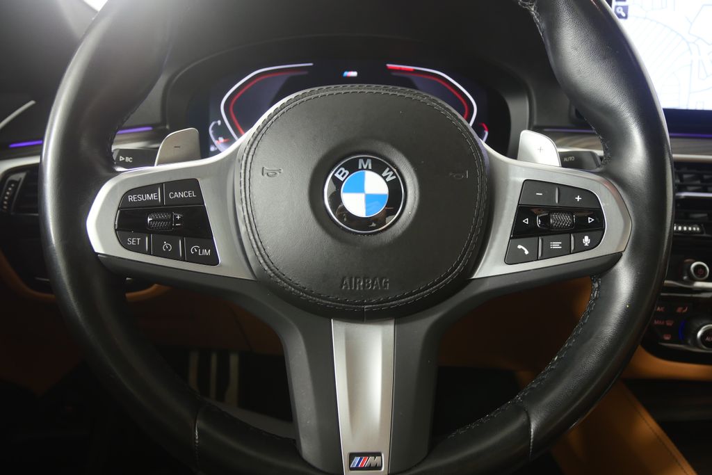 Thumbnail: 2023 BMW 5 Series - 18