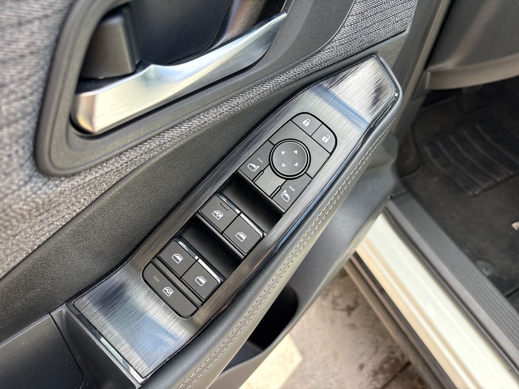 Used 2023 White Nissan SV image 23