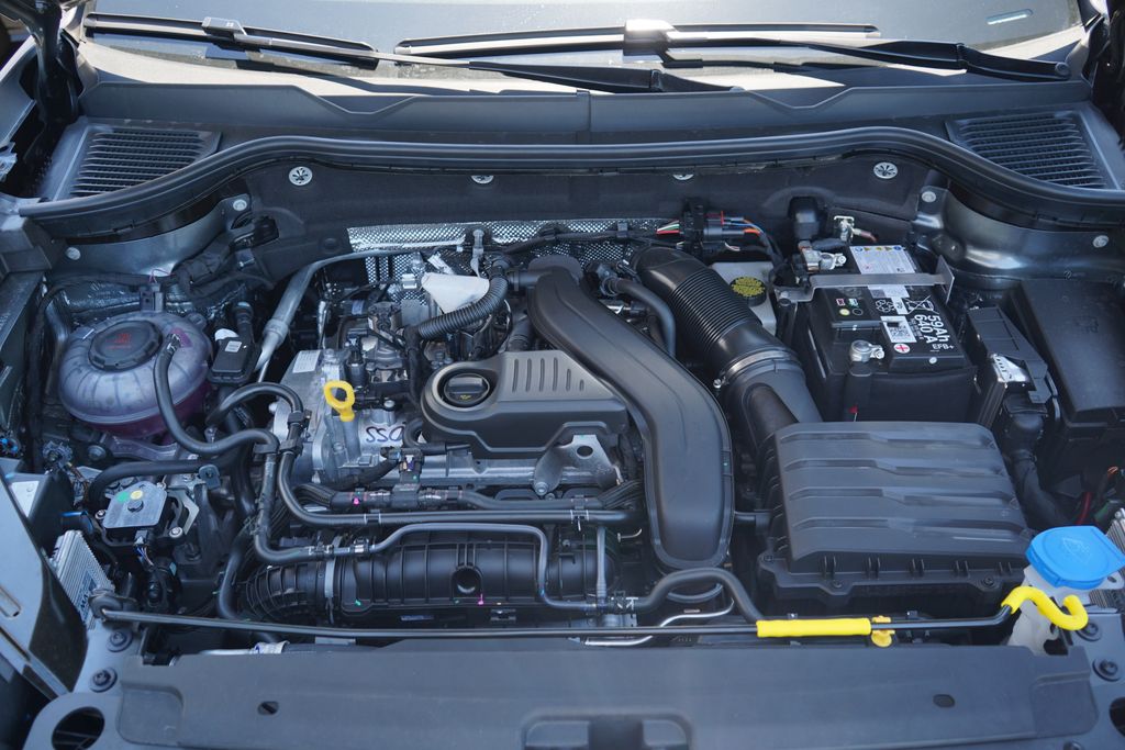 Thumbnail: 2025 Volkswagen Taos - 11