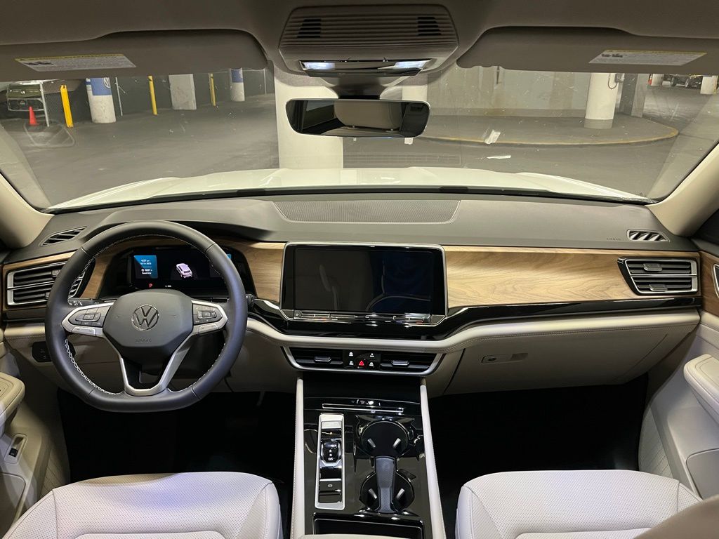 2026 Volkswagen Atlas SE w/Tech - Photo 7