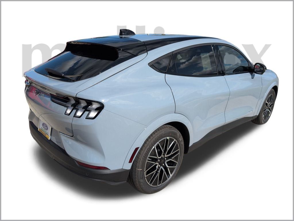 2025 Ford Mustang Mach-E Premium photo 4