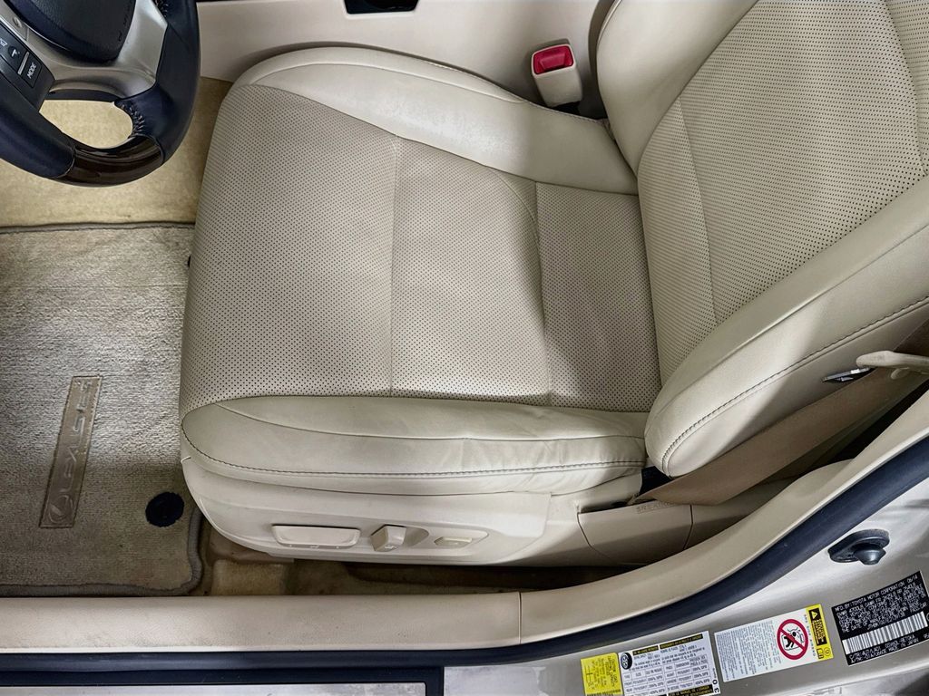 Thumbnail: 2014 Lexus ES - 19