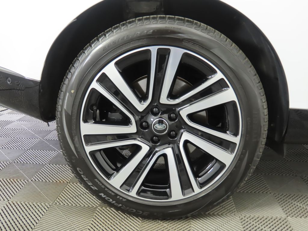 Thumbnail: 2023 Land Rover Range Rover - 31