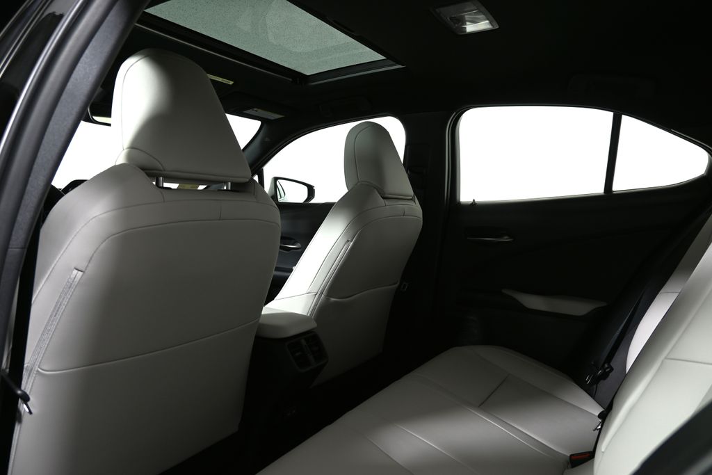 Thumbnail: 2025 Lexus UX - 30