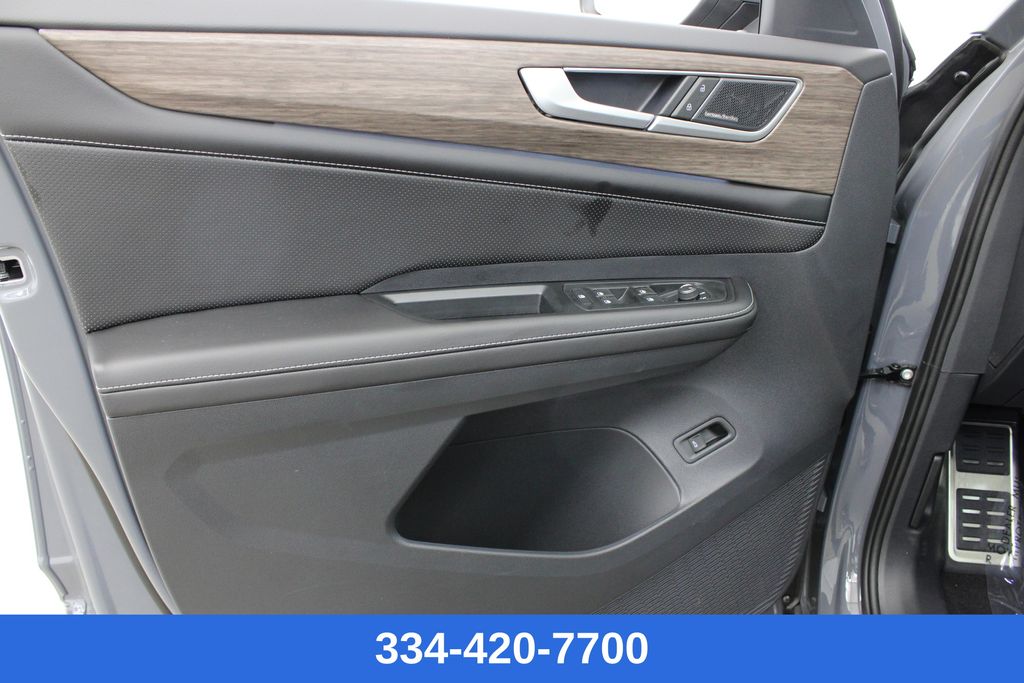 new 2026 Volkswagen Atlas car