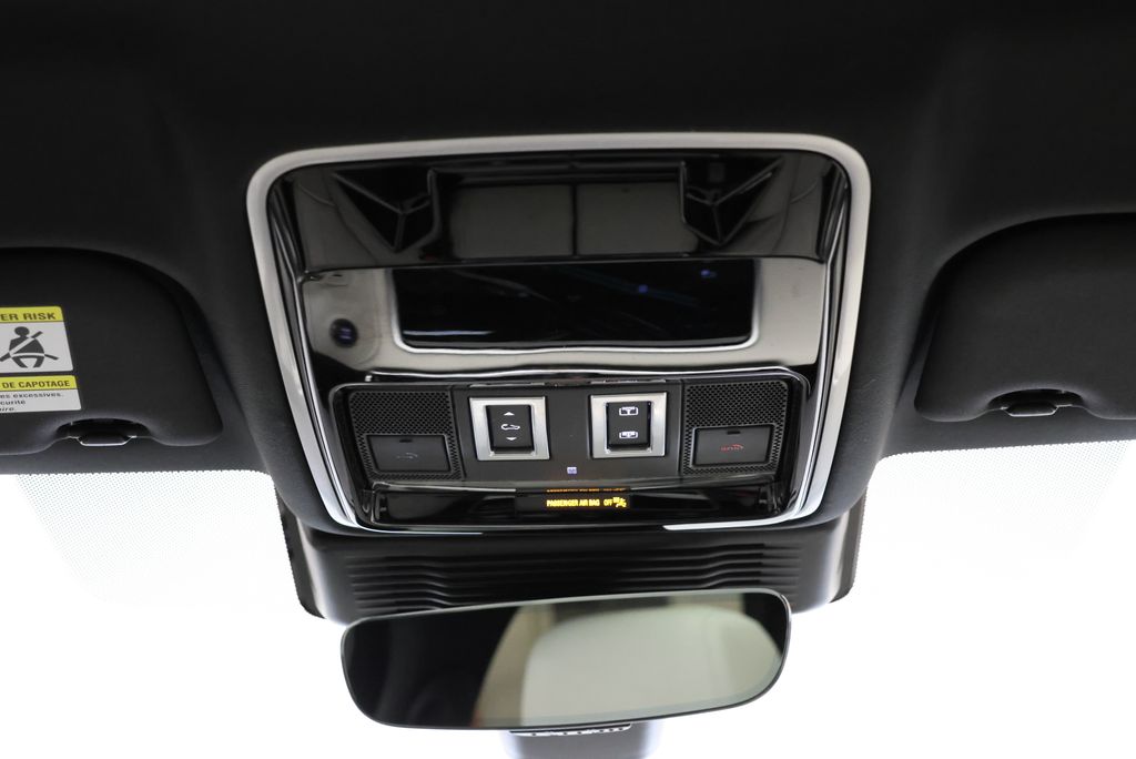 Thumbnail: 2023 Land Rover Range Rover Velar - 14