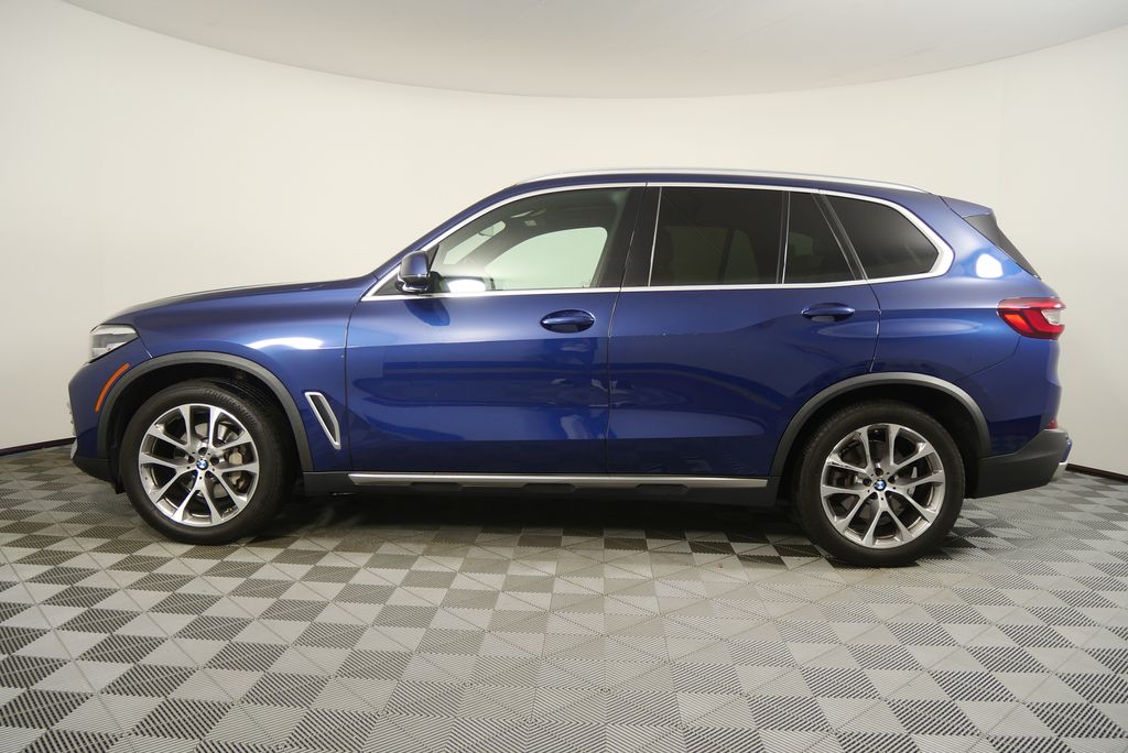 Thumbnail: 2021 BMW X5 - 6