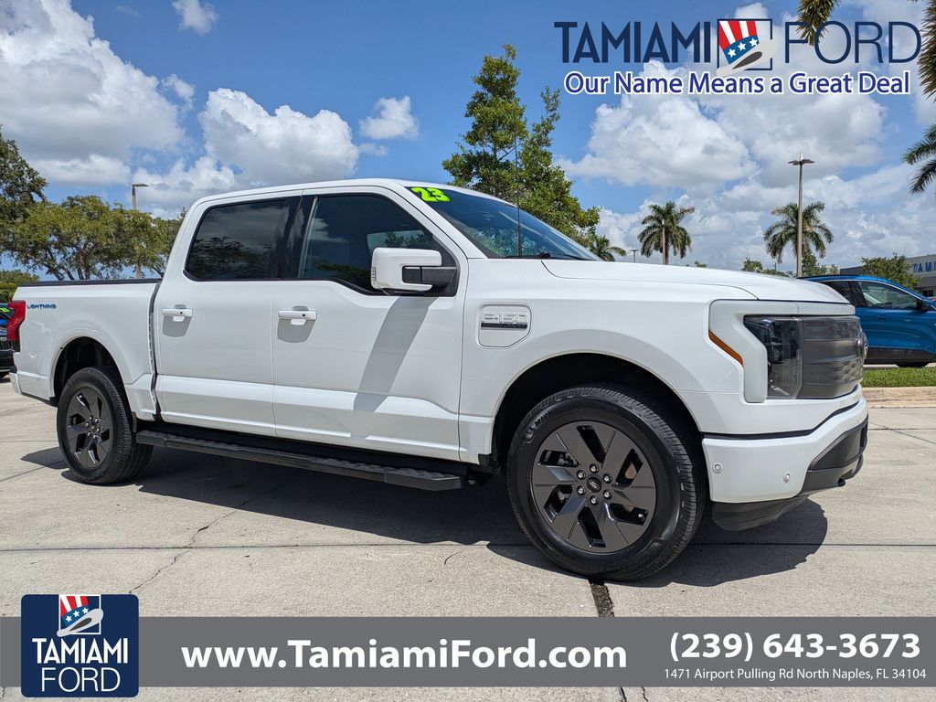 2023 Ford F-150 Lightning Blanco (Oxford White) Camioneta Tracción en las cuatro ruedas Automática