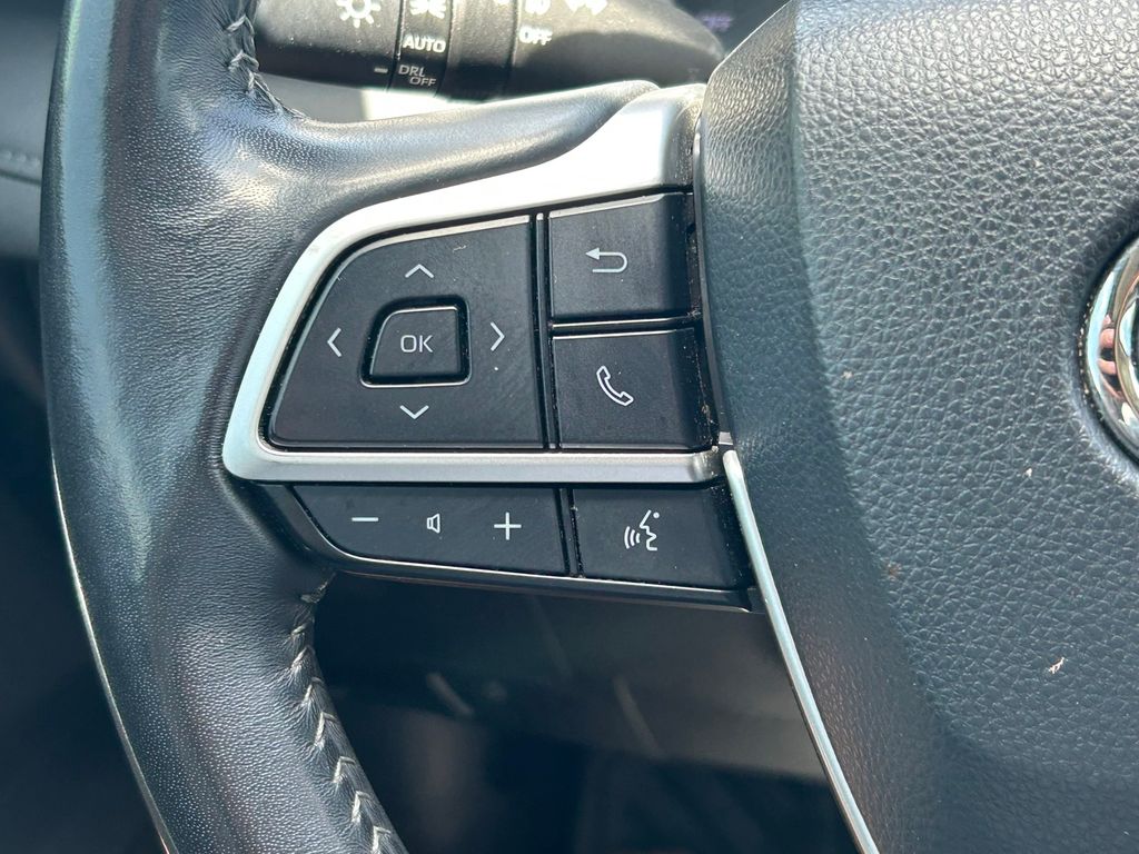 Used 2023 Toyota Highlander Hybrid SUV