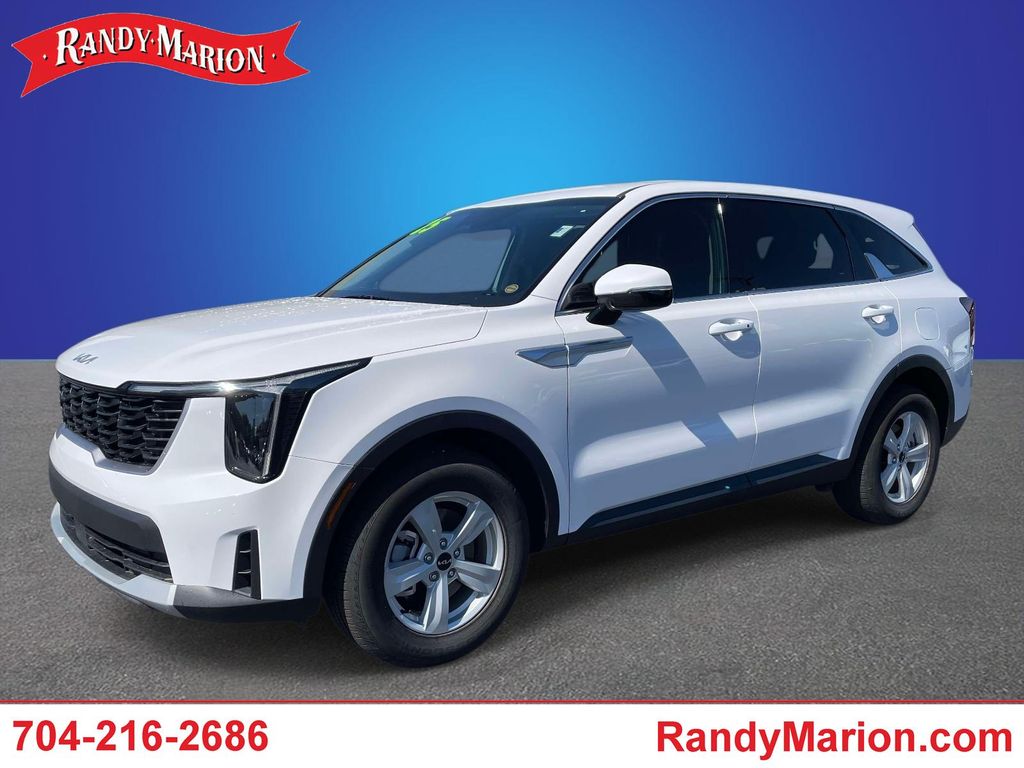 White Pearl 2025 Kia Sorento LX FWD SUV / Crossover Front-Wheel Drive 8-Speed Automatic