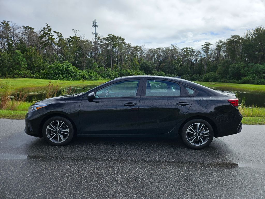 Thumbnail: 2023 Kia Forte - 2