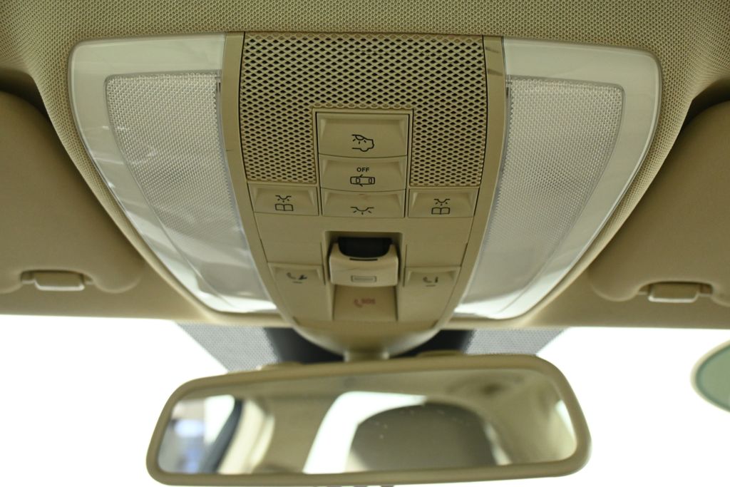 Thumbnail: 2014 Mercedes-Benz C-Class - 20