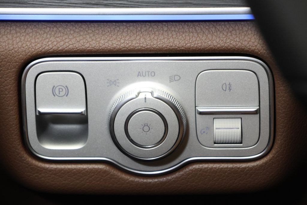 Thumbnail: 2026 Mercedes-Benz GLE - 19