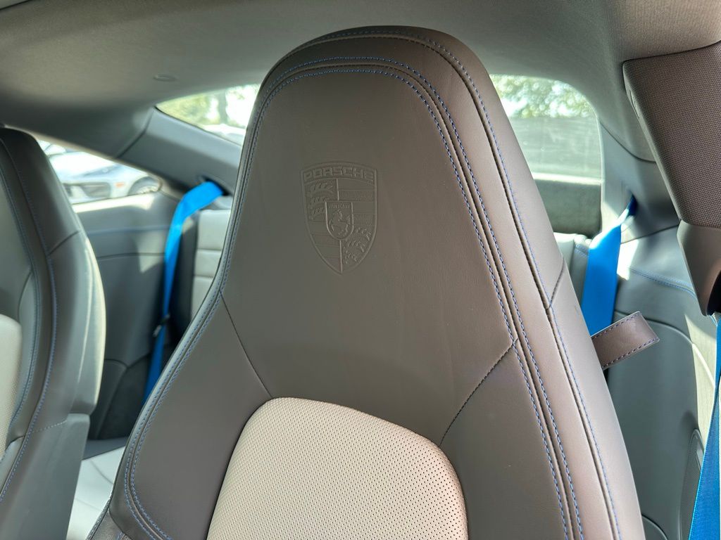 Thumbnail: 2022 Porsche 911 - 23