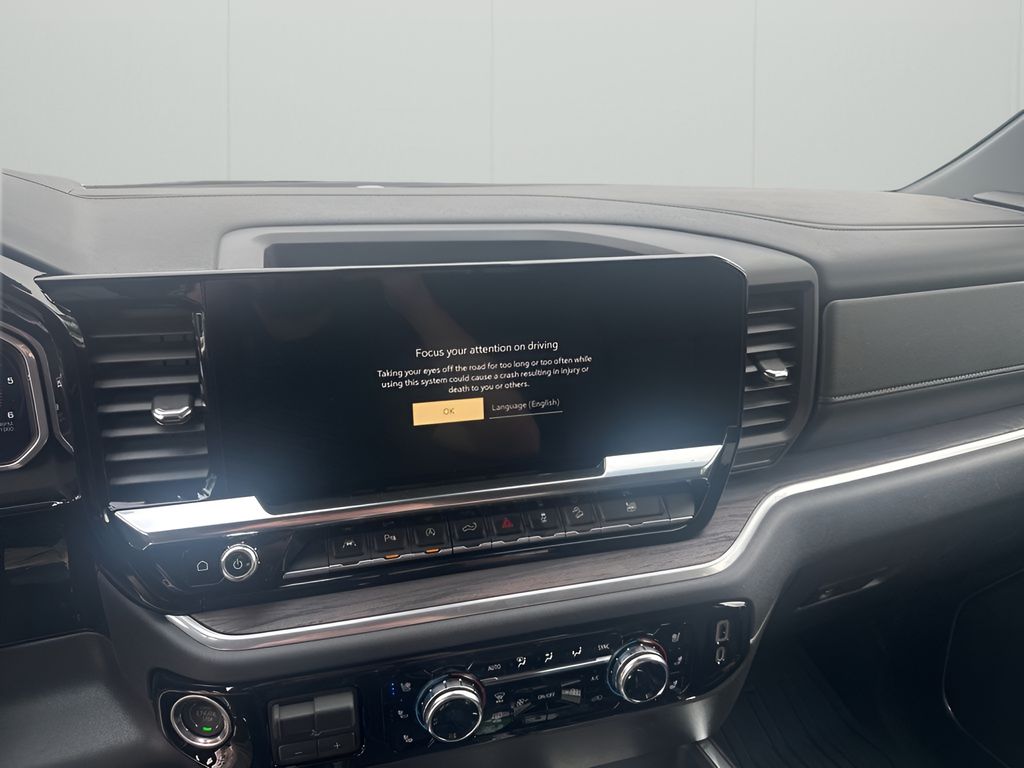 New 2026 White GMC SLT image 33