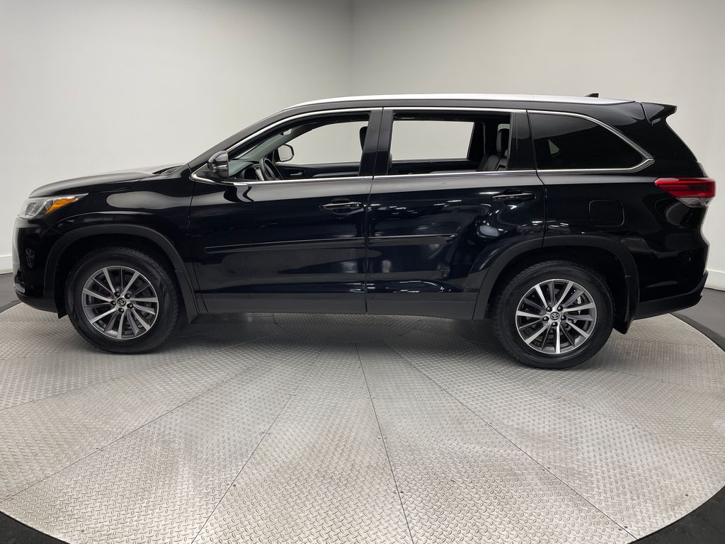 2019 Toyota Highlander XLE 8