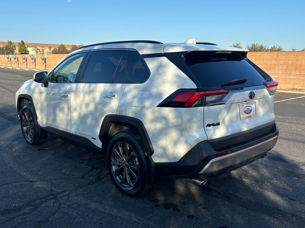 Thumbnail: 2022 Toyota RAV4 - 7