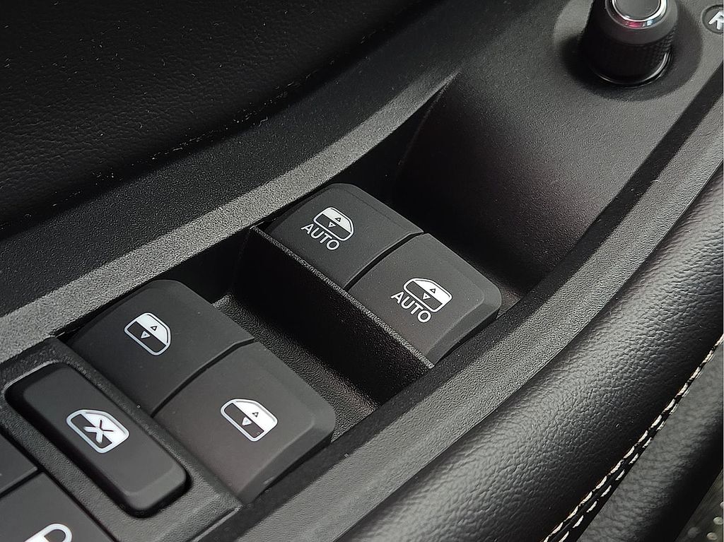 Used 2024 Jeep Grand Cherokee Altitude For Sale in Farmington, AR