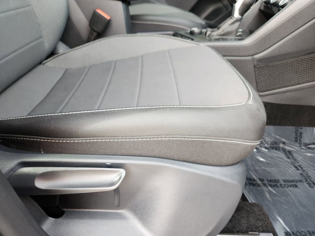 2024 Volkswagen Taos SE - Photo 19