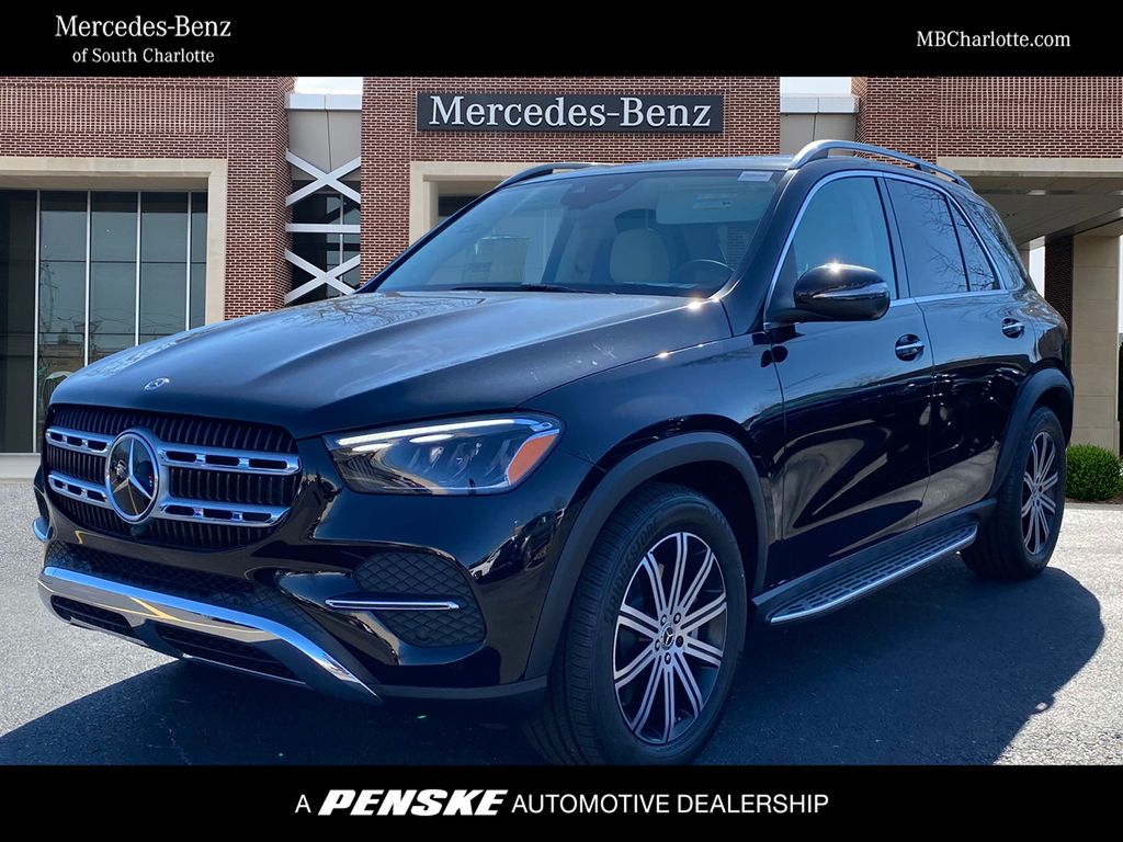 2025 Mercedes-Benz GLE 450 Hero Image