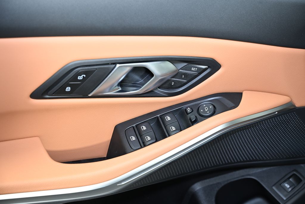 Thumbnail: 2025 BMW 3 Series - 22