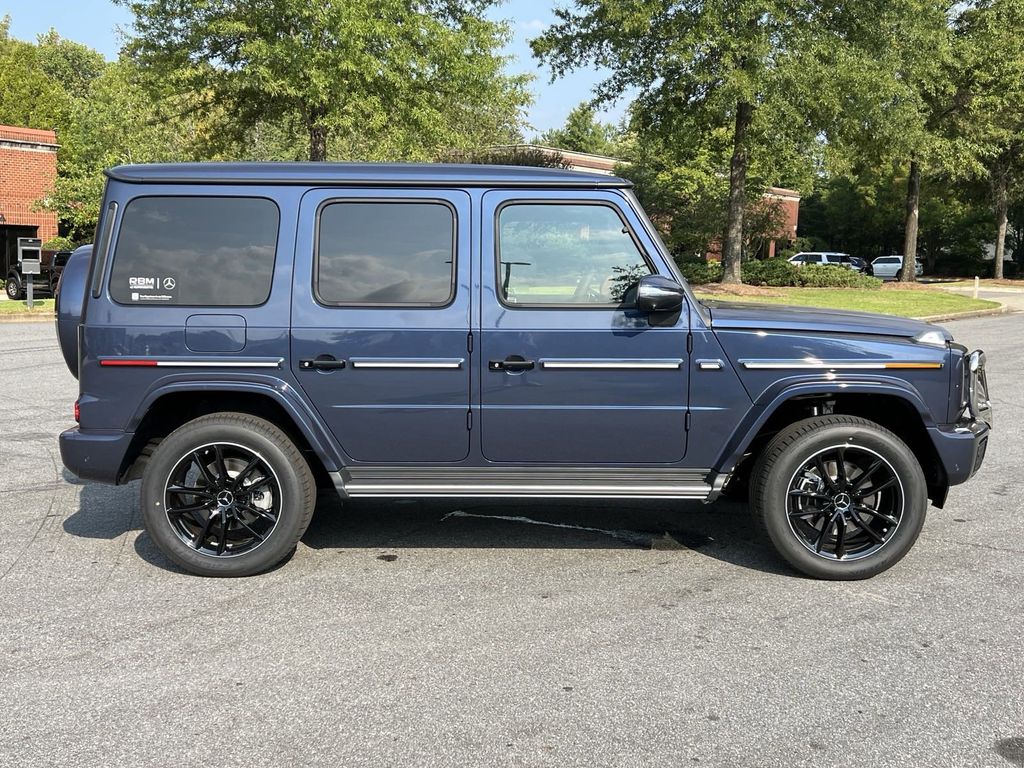 2025 Mercedes-Benz G-Class G 550 9