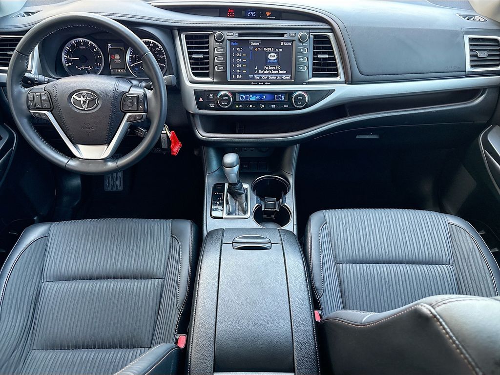 Thumbnail: 2019 Toyota Highlander - 13