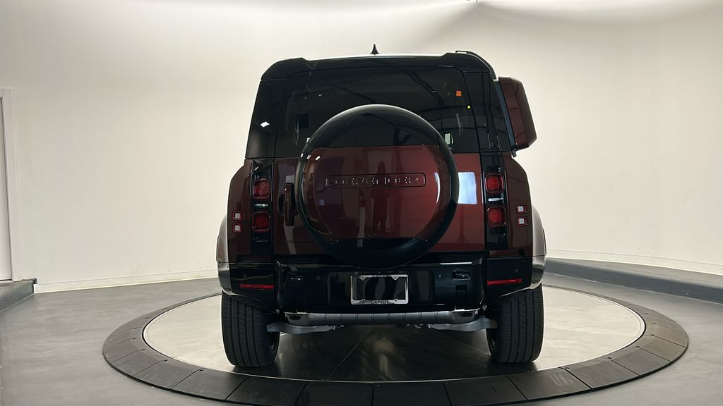 Thumbnail: 2025 Land Rover Defender - 4