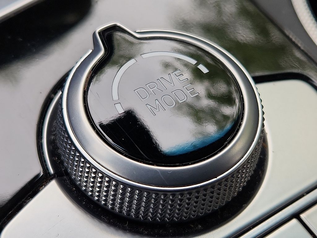 Thumbnail: 2019 Genesis G70 - 23