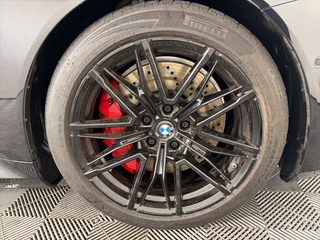 Thumbnail: 2025 BMW M5 - 12