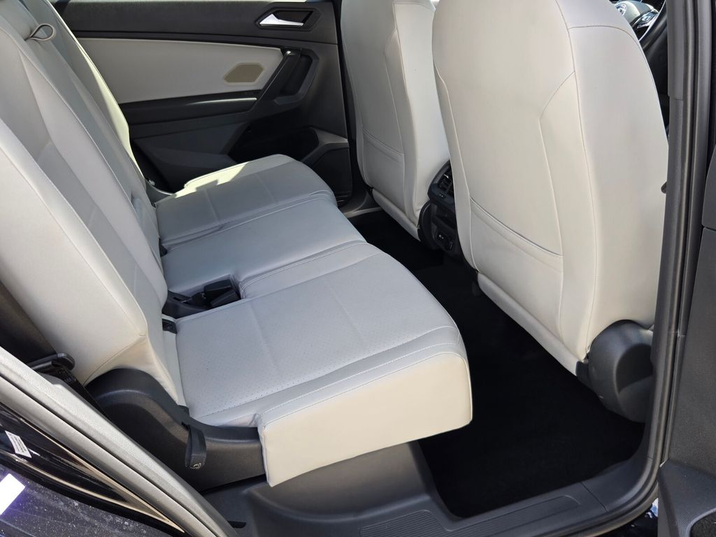 2021 Volkswagen Tiguan - $17,685