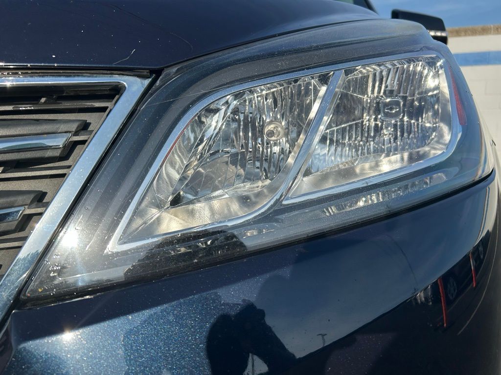 Thumbnail: 2016 Chevrolet Traverse - 9